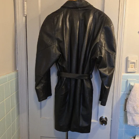 Excelled Sleek Black Leather Women's Coat XL - Picture 2 of 11